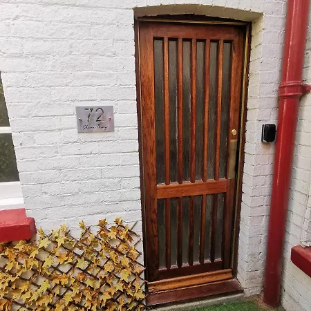 Shore Thing - Just A Stones Throw From The Beach Sandgate Exterior photo